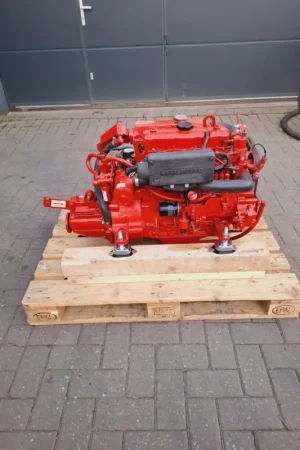 Favoriet Westerbeke scheepsmotor 42B 42pk warmtewisselaar