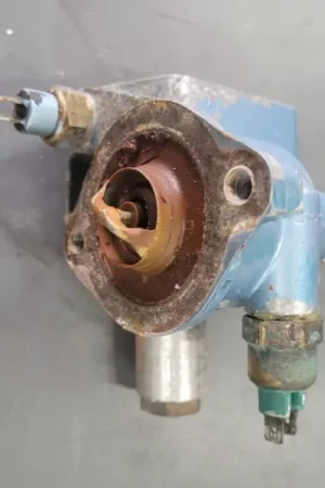 Perkins Prima M50 Thermostaathuis 4133L007 Op = Op